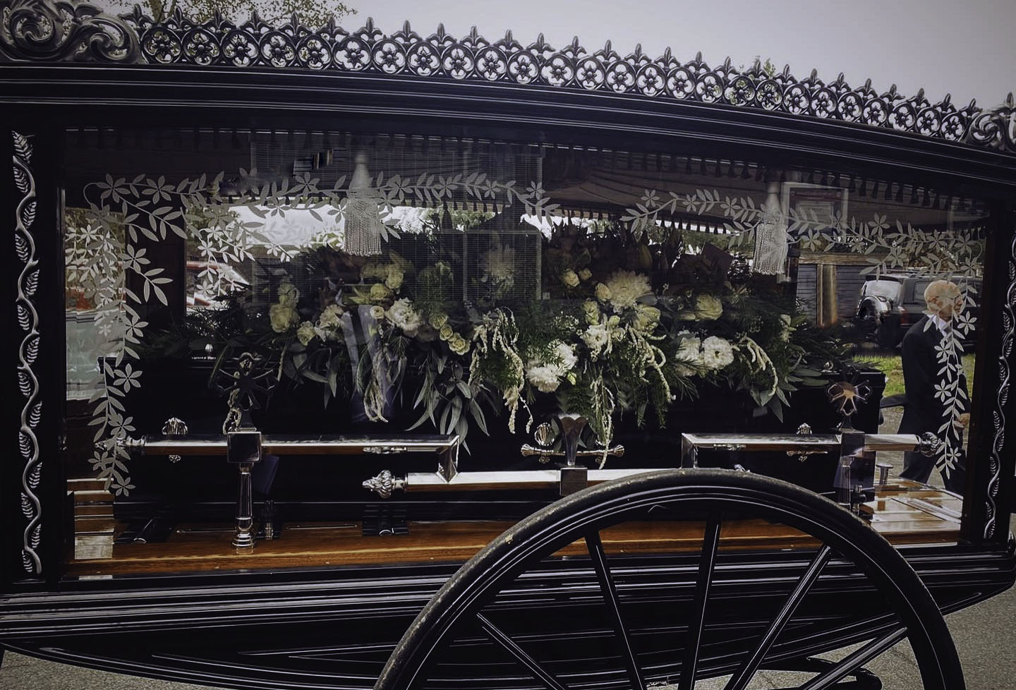 Casket sprays, sympathy flowers and funeral flowers by Paeonia Floral